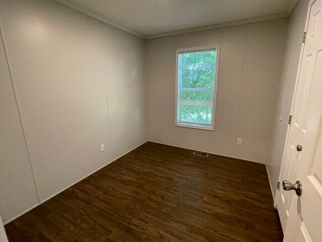 Building Photo - 37 Starling Hill Dr