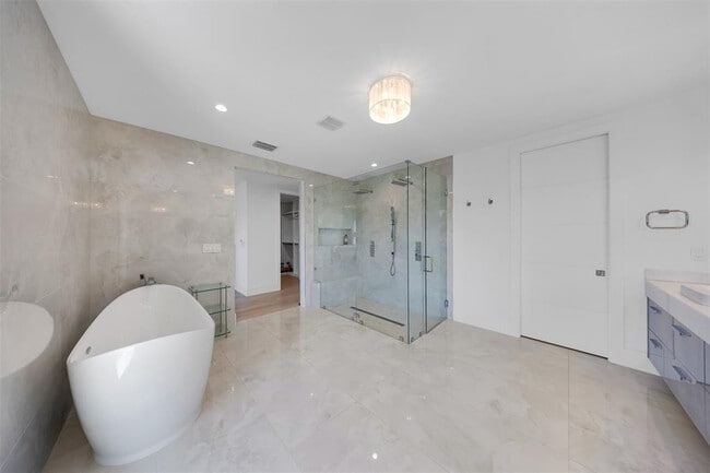 Building Photo - 2001 Marietta Dr