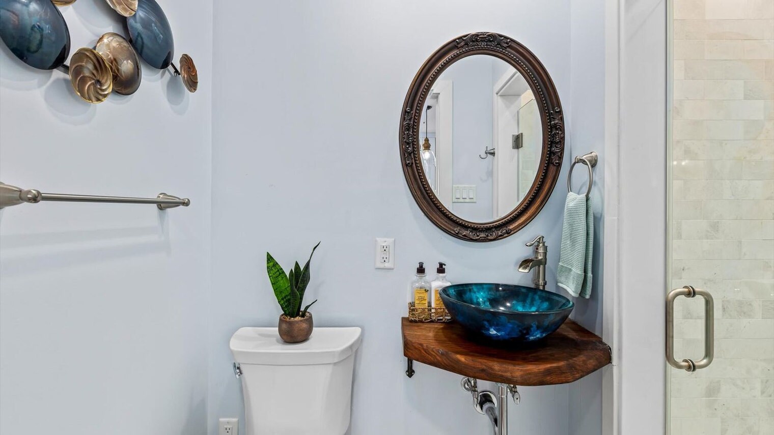 Building Photo - 710 Battersea Rd