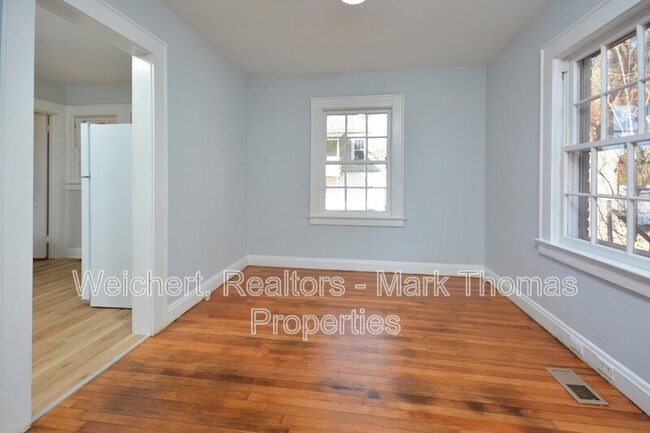 Building Photo - 3701 Turrentine St