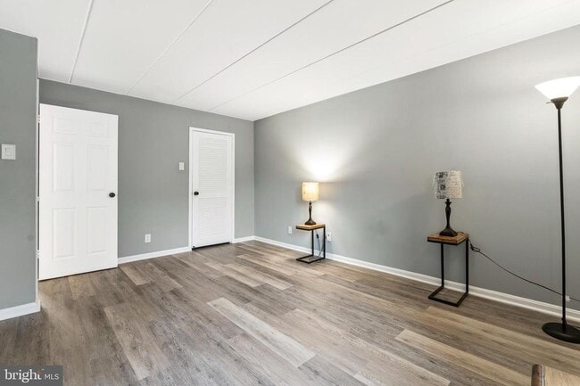 Building Photo - 2648 Redcoat Dr