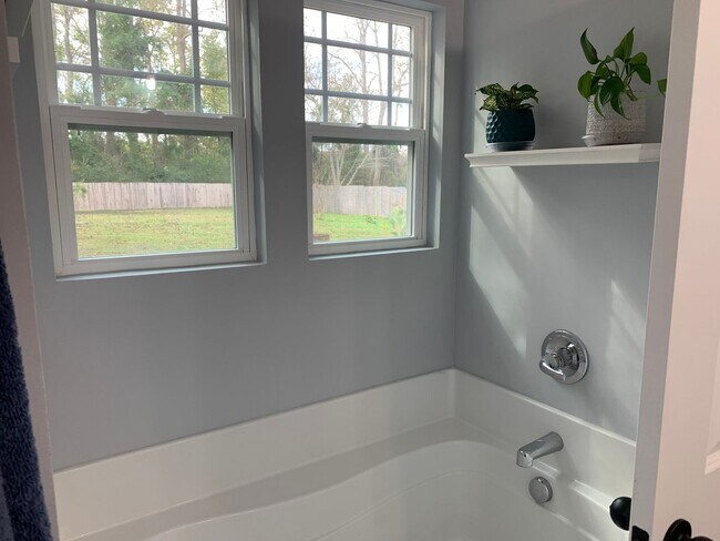 Building Photo - 153 Backfield Pl