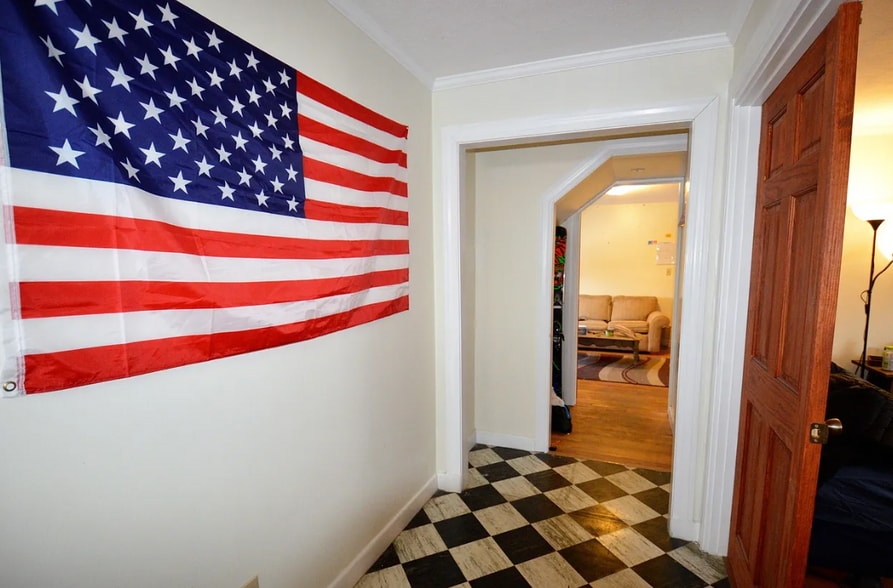 Building Photo - 16 Caltha Rd