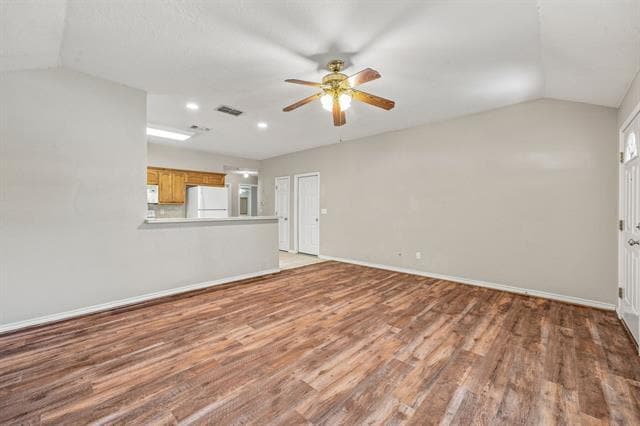 Building Photo - 231 Bluebonnet St