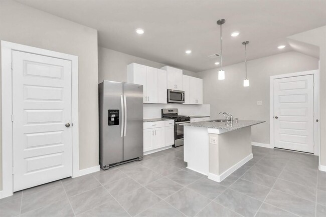 Building Photo - 17407 Bluemink Ln