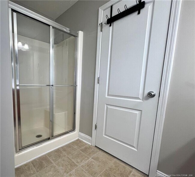 Building Photo - 240 Declaration Dr