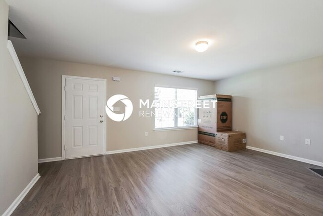 Building Photo - 6216 Summerour Place