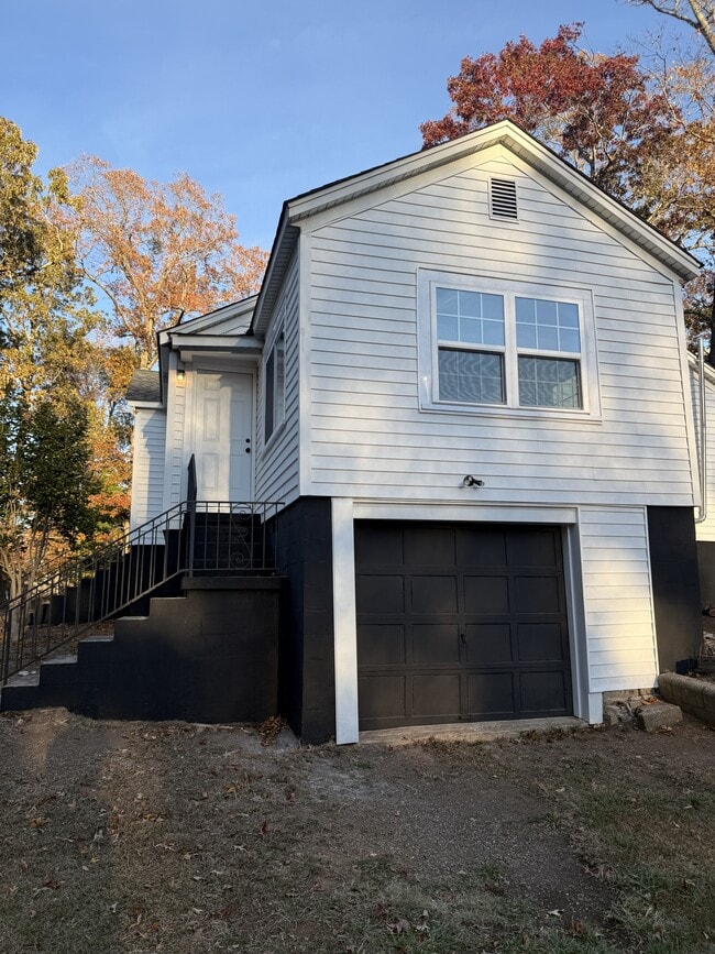 Building Photo - 310 Highland St