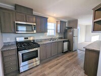 Building Photo - 618 Maine St