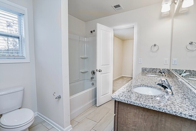 Building Photo - 716 Paxton Rose Dr