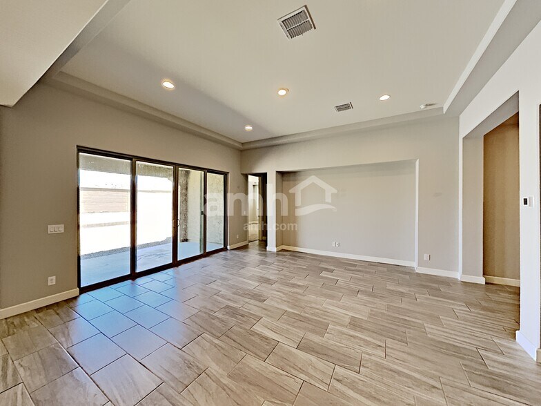 Building Photo - 18240 W Thunderhill Pl