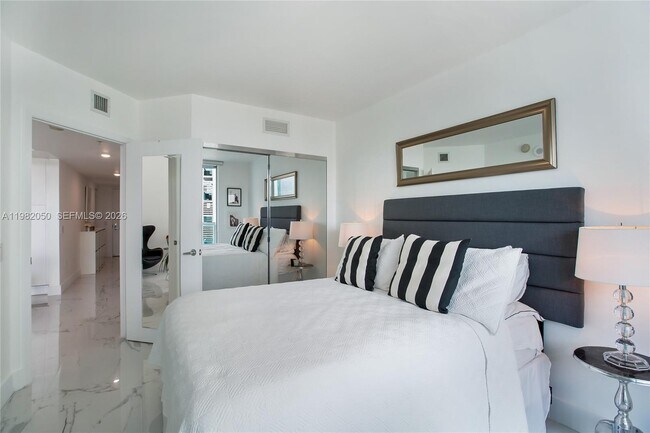 Building Photo - 41 SE 5th St