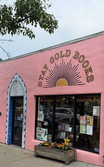 Building Photo - 504 Todd St