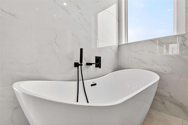 Building Photo - 328 Lavender Ln