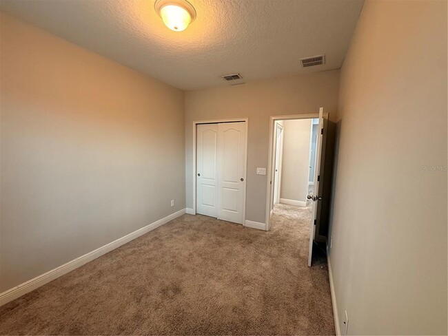 Building Photo - 15465 Honeybell Dr