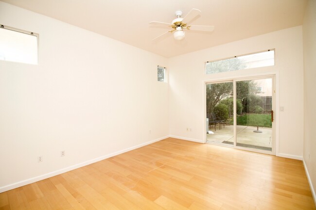 Building Photo - West Davis 4 Bedroom 2.5 Bathroom Home Rig...