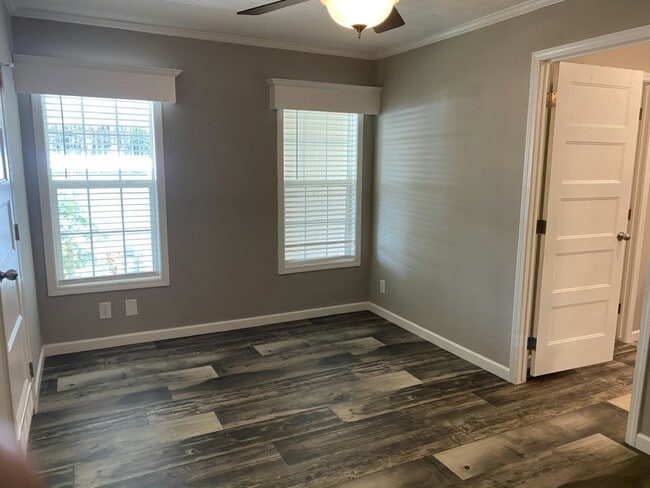 Building Photo - 2614 Azalea Pl