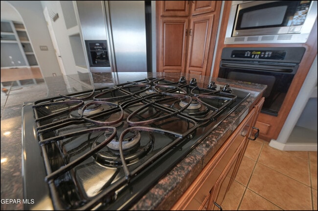 Building Photo - 6300 Franklin Vista Dr