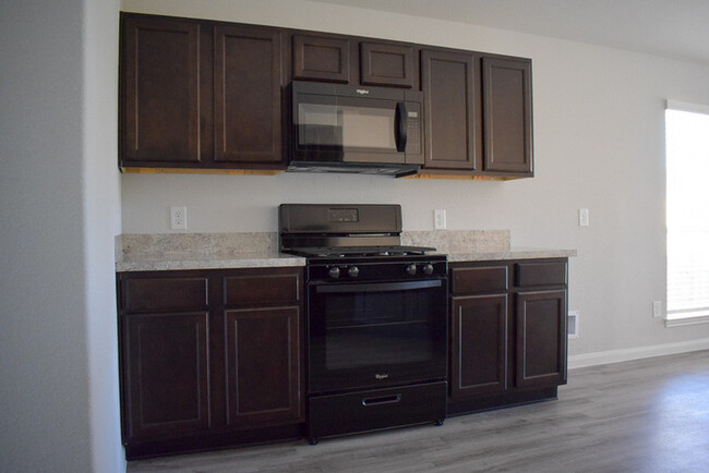 Building Photo - Bristol Lakes - 29442 Westhope Drive, Spri...