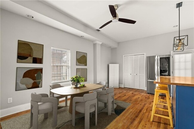 Building Photo - 66 Weyman Ave SW