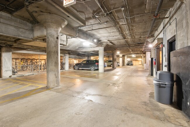 Building Photo - 130 S Canal St