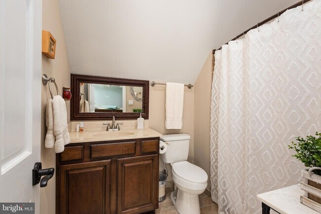 Building Photo - 2620 Love Point Rd