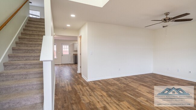 Building Photo - 102 Millbury Way