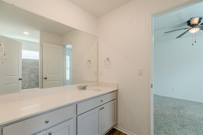 Building Photo - 341 Escondido Cir