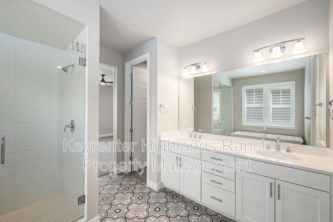 Building Photo - 533 Red Thistle Dr
