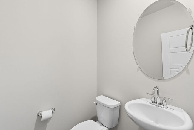 Building Photo - Modern 3BR/2.5BA Townhome in luxurious Village at Chapel Green! $2250/mo rent***