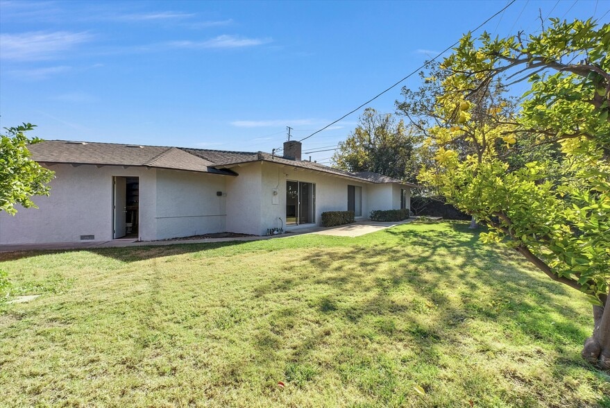 Rear yard - 13981 Brenan Way