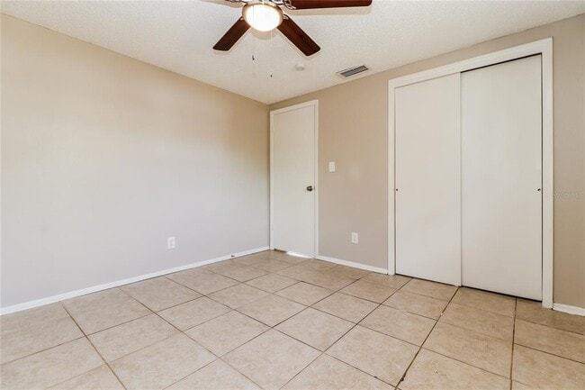 Building Photo - 2115 Harrison Dr