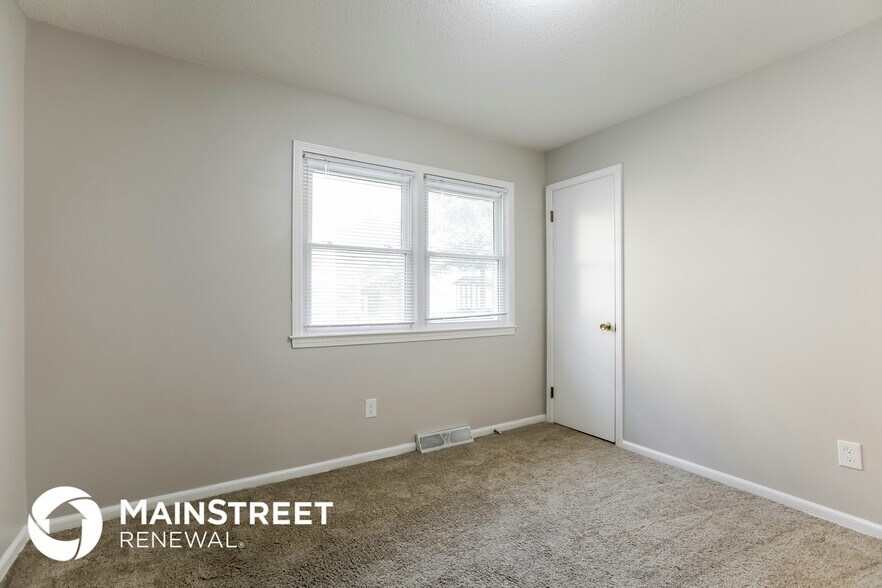 Building Photo - 516 Concord St