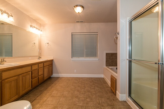 Building Photo - Wonderful 3-Bedroom,  2.5-Bath Home With Beautiful Primary Suite