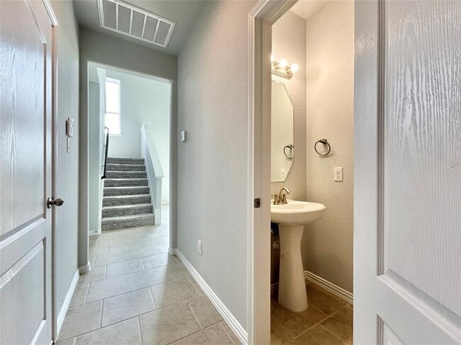 Building Photo - 7 Riverwood Circle Ct