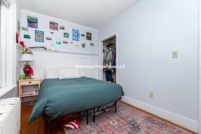 Building Photo - 448 Park Dr