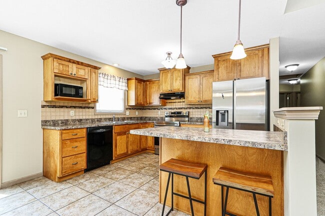 Building Photo - Gorgeous Family home for Rent!