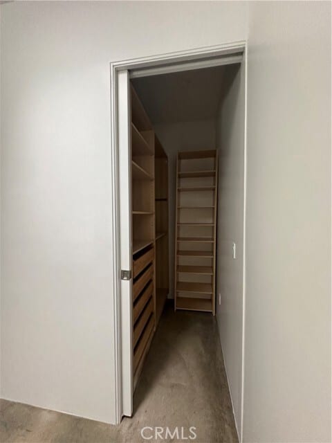 Building Photo - 1046 S Hudson Ave