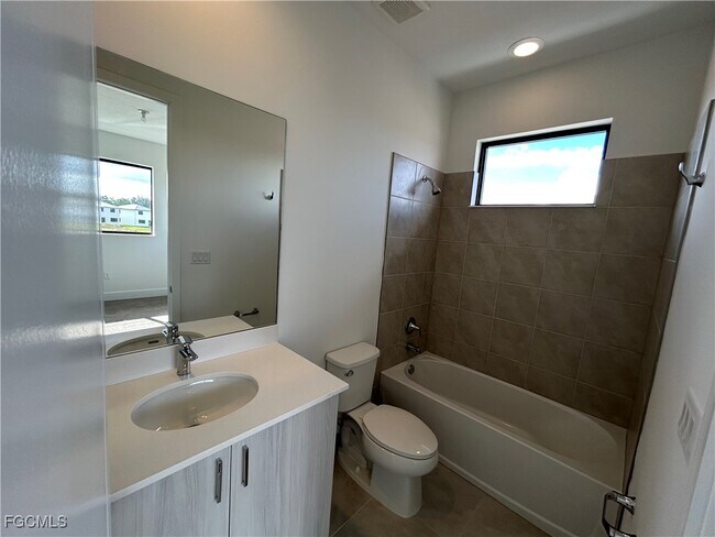 Building Photo - 5835 Cassidy Ln