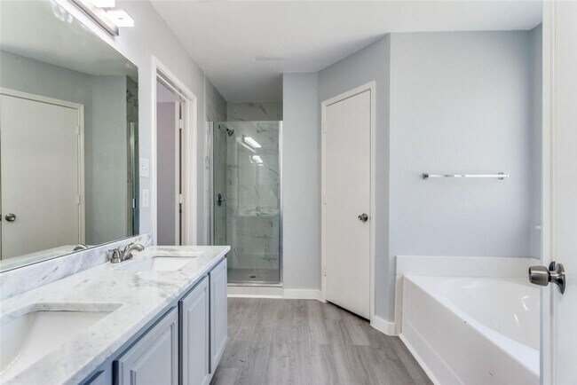 Building Photo - 752 Dema Ln