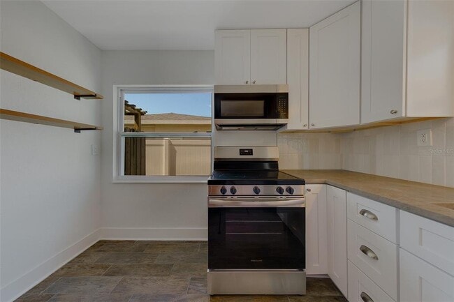 Building Photo - 315 82nd Ave