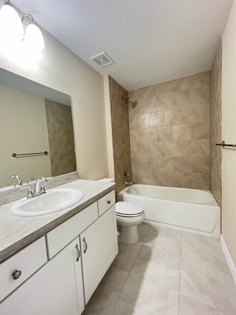 Building Photo - **MOVE-IN SPECIAL NO APPLICATION FEES FOR APPROVED APPLICANTS/2 WEEKS FREE RENT/Beautiful Home fo...