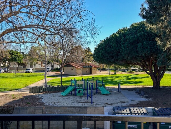 Building Photo - Ventura | 2 Bed + 1 Bath | Shenandoah Penthouse