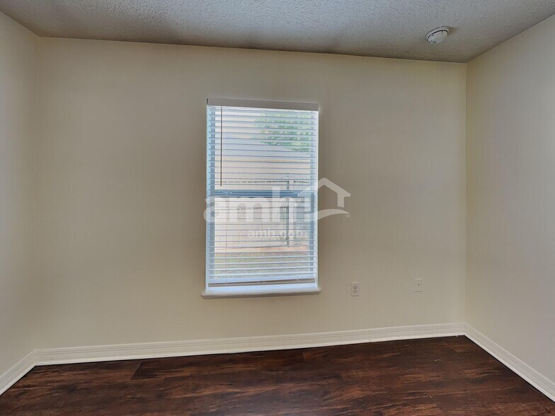 Building Photo - 5528 Cougar Park Ct