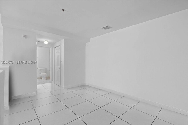 Building Photo - 6362 Collins Ave