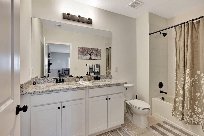 Building Photo - 650 Waters Edge Ln
