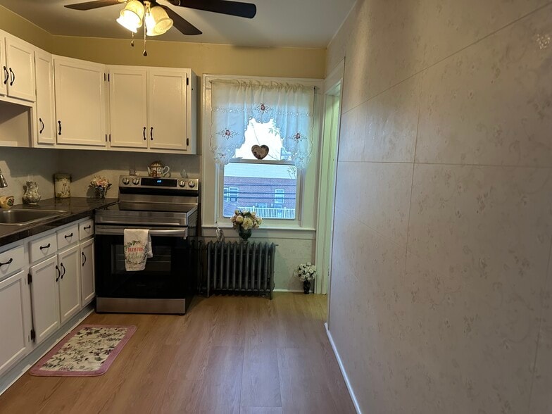 Building Photo - 269 N 1st Ave