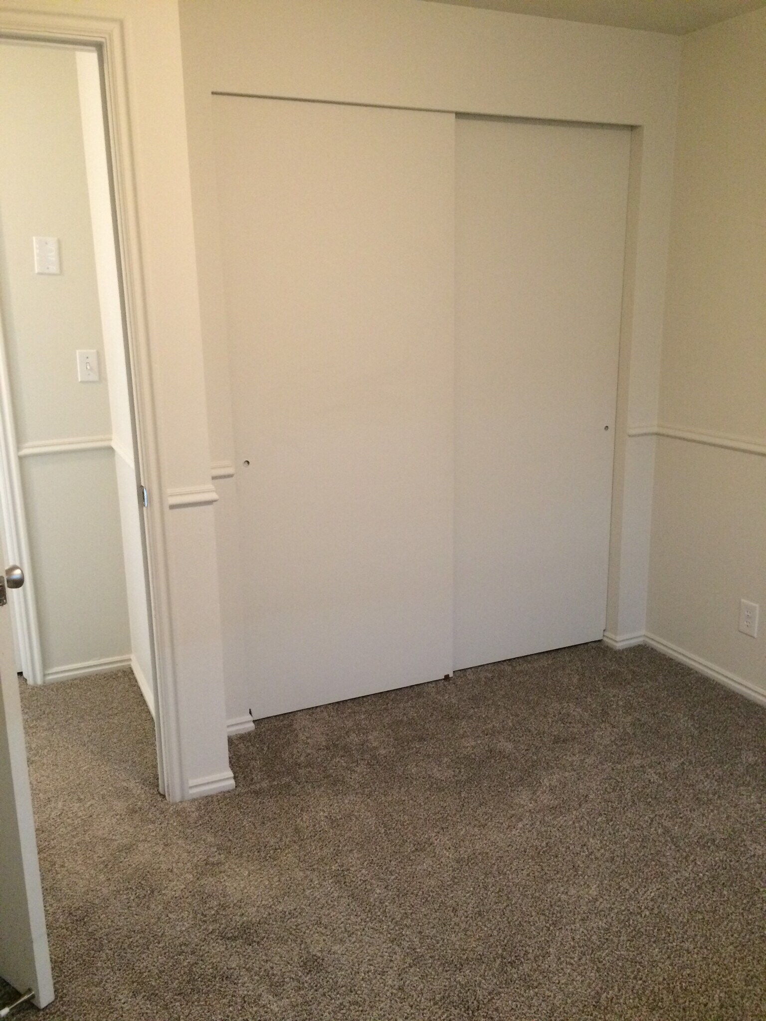 Building Photo - 2251 S 3500 W