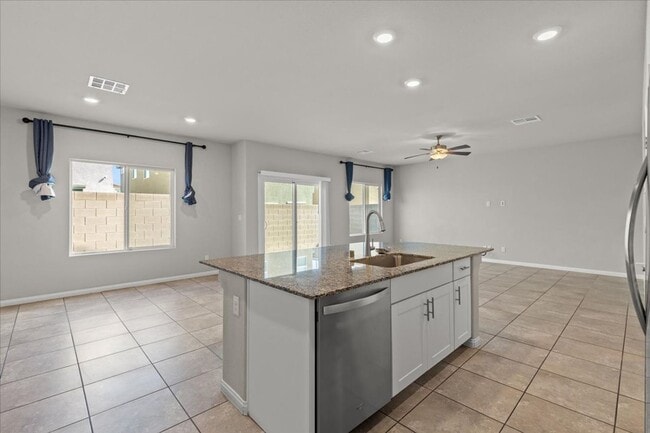 Building Photo - Expansive, Luxurious 5-Bedroom Oasis with ...