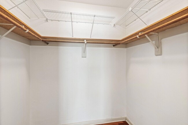 Building Photo - 931 NW 9th Ct